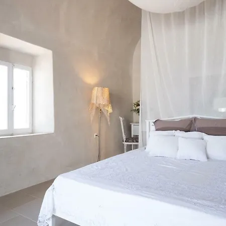 Deltami Santorini アパート Pýrgos